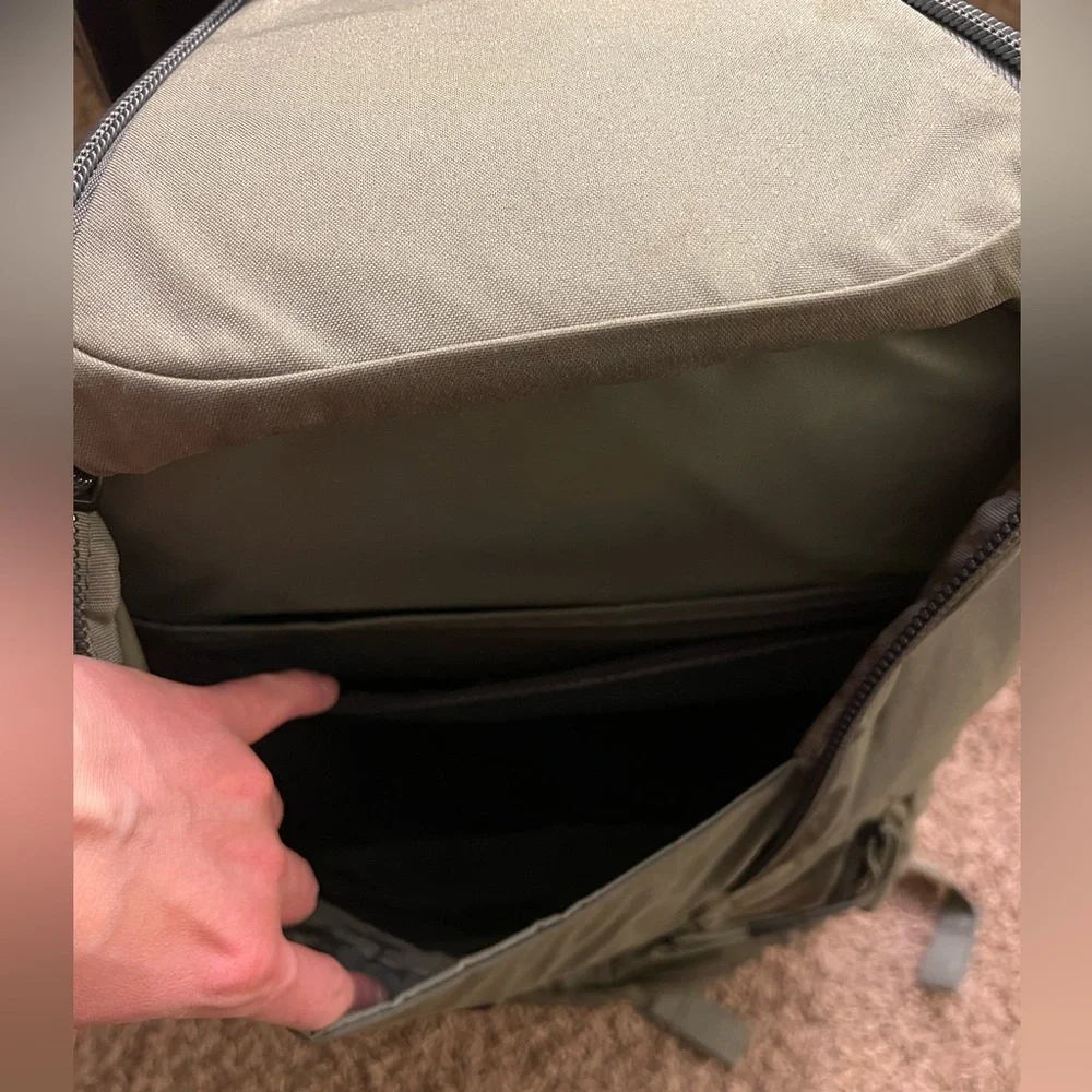 Mystery Ranch Rip Ruck 24 Backpack - Foliage - Picture 4 of 5